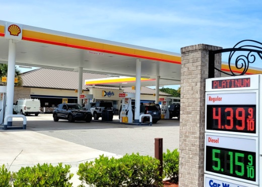 Shell gas station in Jacksonville, FL